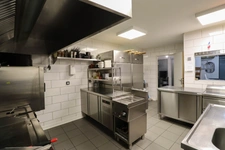 À VENDRE – RESTAURANT CAVE À VIN AVEC GRANDE TERRASSE À MAZAMET