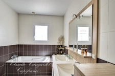 Maison à vendre de 217 m² au calme, sur plus de 2 100 m² de parcelle, à 7 min de Châtelaillon-Plage