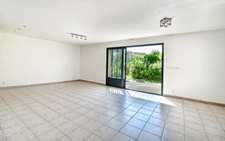 Marsilly – Maison à vendre de plain-pied au calme avec beau jardin arboré, 4 chambres, sur parcelle de 700m²