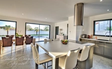 Dpt Charente Maritime (17), for sale near LA ROCHELLE house P7 of 153.7 m² - Land of 568.00 m² - Single storey