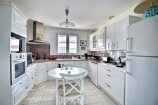 Maison à vendre de PLAIN PIED, 153m² habitable, 6 pièces, proche commerces à  NIEUL SUR MER (17)