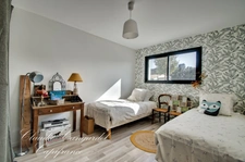 Maison à vendre 6 pièces, contemporaine de plain-pied 2022, sans vis-à-vis, avec piscine proche de La Rochelle.