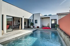 Maison à vendre 6 pièces, contemporaine de plain-pied 2022, sans vis-à-vis, avec piscine proche de La Rochelle.