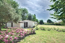 Maison à vendre de 217 m² au calme, sur plus de 2 100 m² de parcelle, à 7 min de Châtelaillon-Plage