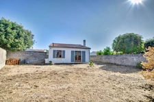 Maison à vendre 3 pièces, opportunité rare à Sainte-Marie-de-Ré, La Noue : maison à fort potentiel, idéalement située au calme, à proximité des commerces et des plages