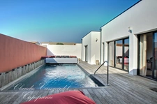 Maison à vendre 6 pièces, contemporaine de plain-pied 2022, sans vis-à-vis, avec piscine proche de La Rochelle.