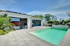 Villa contemporaine de plain-pied, proche LA ROCHELLE, 4 chambres, avec piscine, sans vis à vis, à deux pas de l’océan