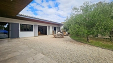 MARSIILLY – PLAIN-PIED ENTIÈREMENT RÉNOVÉ DE 134 M² – 5 PIECES  – GARAGE - JARDIN
