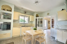 Maison à vendre de 217 m² au calme, sur plus de 2 100 m² de parcelle, à 7 min de Châtelaillon-Plage