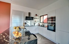 Maison à vendre 6 pièces, contemporaine de plain-pied 2022, sans vis-à-vis, avec piscine proche de La Rochelle.