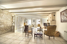 Maison de charme en pierre à vendre 6 pièces, 4 chambres à MARSILLY (17)