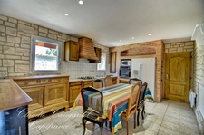 Marsilly – Maison à vendre de plain-pied au calme avec beau jardin arboré, 4 chambres, sur parcelle de 700m²