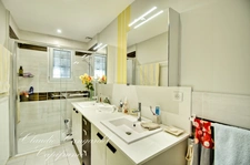 Maison à vendre de PLAIN PIED, 153m² habitable, 6 pièces, proche commerces à  NIEUL SUR MER (17)