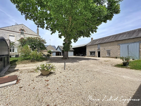 Maison à vendre 8 pièces ASCOUX (45), Maison 165m², Dépendances, Garages, DPE B, Activités libérales, 