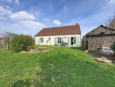 Maison à vendre 7 pièces COURCELLES (45), 5 chambres, PAC réversible, DPE C, garage