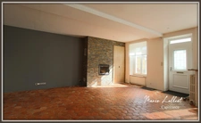 Dpt Loiret (45), à vendre coeur de ville PUISEAUX, 191m², 5 chambres, cour, pierres, poutres, tomettes