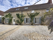 Maison à vendre 7 pièces YEVRE LA VILLE (45), 150m², Propriété en Pierres apparentes, 5 chambres, Grange, Piscinable, Grand séjour.
