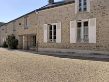 Maison à vendre 8 pièces ESCRENNES (45), 250m², 2 Granges, 4 chambres et +