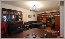 House for sale, 12 rooms, large living room, 6 bedrooms, tennis court, woods, stream