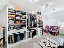 Maison à vendre 7 pièces YEVRE LA VILLE (45), Propriété en Pierres apparentes, 5 chambres, Grange, Piscinable, Grand séjour.