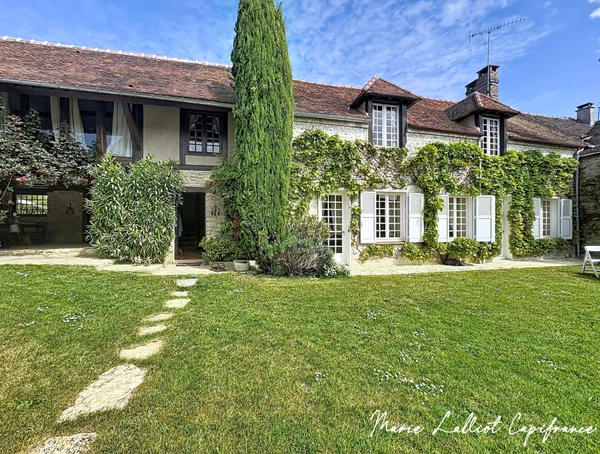 Propriété en pierres à vendre 16 pièces, 450m², 7 chambres, salle de Jeux, Dépendances