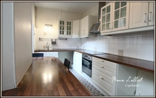 Maison à vendre 9 pièces PITHIVIERS (45), 6 chambres, plain pied, parquet massif, cave, grenier, 2 cours.