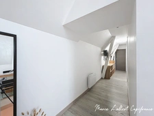 Maison à vendre 7 pièces YEVRE LA VILLE (45), Propriété en Pierres apparentes, 5 chambres, Grange, Piscinable, Grand séjour.