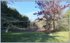 House for sale, 12 rooms, large living room, 6 bedrooms, tennis court, woods, stream