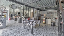 OULLINS – LOFT 180 M² – 3 SUITES & TERRASSE 