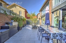 OULLINS – LOFT 184 M² – 3 SUITES & TERRACE in the Bussière area, near the city centre
