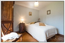 Maison 2 chambres + grange REBENACQ (64)