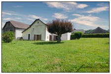 Maison 2 chambres + grange REBENACQ (64)