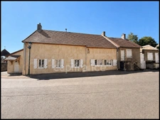 Maison à vendre 7 pièces  (71)