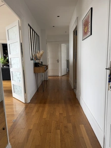 SUPERBE APPARTEMENT HAUSSMANNIEN DE CARACTERE