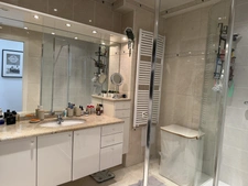 SUPERBE APPARTEMENT HAUSSMANNIEN DE CARACTERE