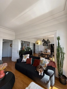 SUPERBE APPARTEMENT HAUSSMANNIEN DE CARACTERE