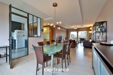 Appartement à vendre 6 pièces, 4 chambres à ECULLY, dernier étage.