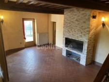 Maison et appartement à vendre, proche du centre de GREZIEU-LA-VARENNE.