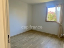 TASSIN-la-DEMI-LUNE, appartement Pitance de 71m2, en rez-de-jardin, 2 chambres.
