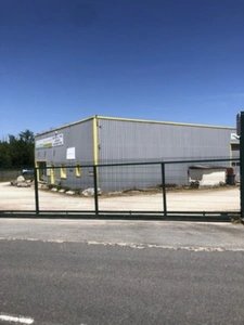 Local d'activité avec fort potentiel à SAINT GEORGES SUR CHER (41)