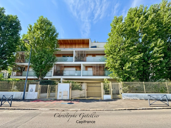 Appartement de prestige 136 m² – 5 chambres – Résidence 2022 – Bellevue – Gare à pied – Terrasse/Balcon – Double parking