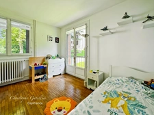96 m² – 3 chambres + possibilité 4 – Parc arboré – Gare à pied