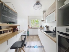 Appartement rénové de 81 m² (2/3 chambres) – Verdure, calme, parking