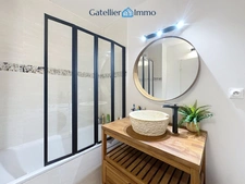 Appartement rénové de 81 m² (2/3 chambres) – Verdure, calme, parking