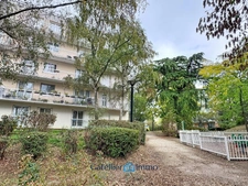 Appartement rénové de 81 m² (2/3 chambres) – Verdure, calme, parking