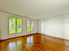 96 m² – 3 chambres + possibilité 4 – Parc arboré – Gare à pied