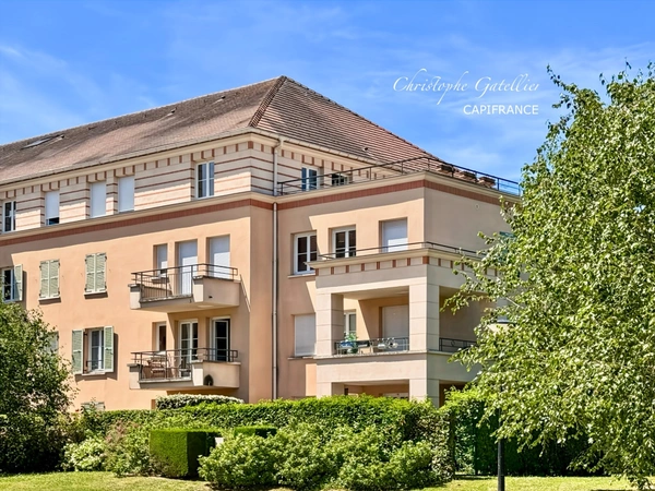 DERNIER ÉTAGE T4 (3 chambres) AVEC TERRASSE DE 65 M²