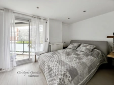 3 pièces rénové avec grand balcon – Résidence verdoyante et toutes commodités à pied