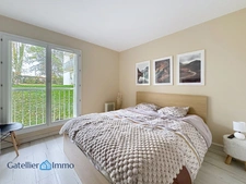 Appartement rénové de 81 m² (2/3 chambres) – Verdure, calme, parking