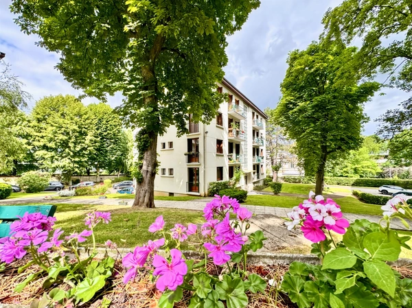 96 m² – 3 chambres + possibilité 4 – Parc arboré – Gare à pied